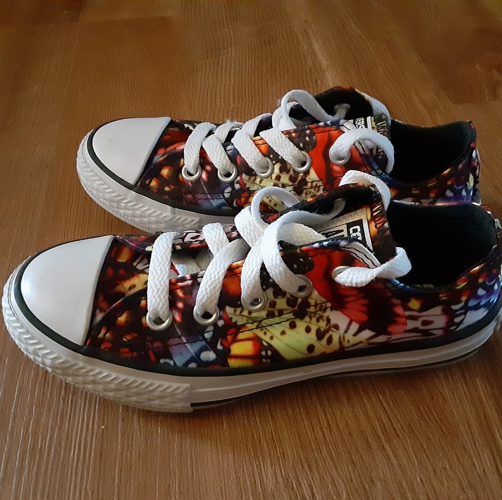 Girls Size 11 Converse  butterfly print shoes